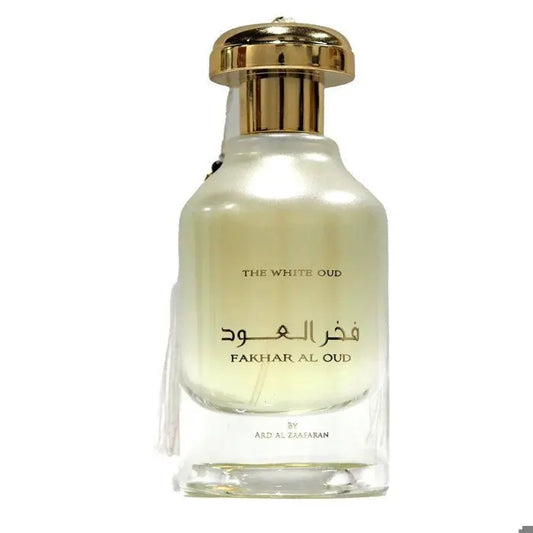 Fakhar Al Oud The White Oud spray close-up – Maison Tanan